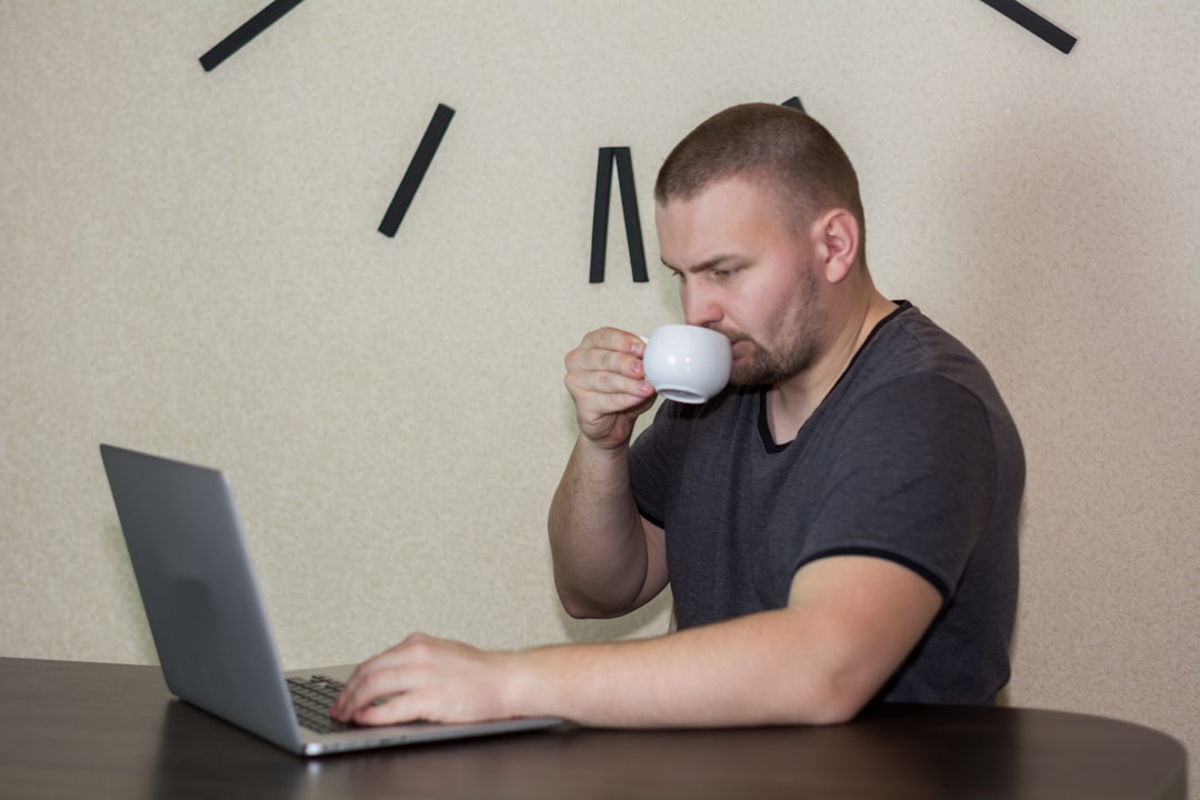 Hoe je tot 10 uur per week bespaart met Content AI Agent